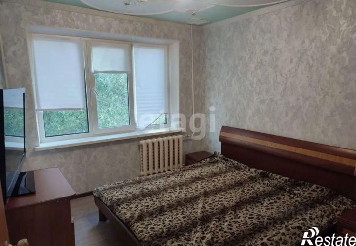 3-комн квартира улица Георгия Димитрова, 52,  д. 52