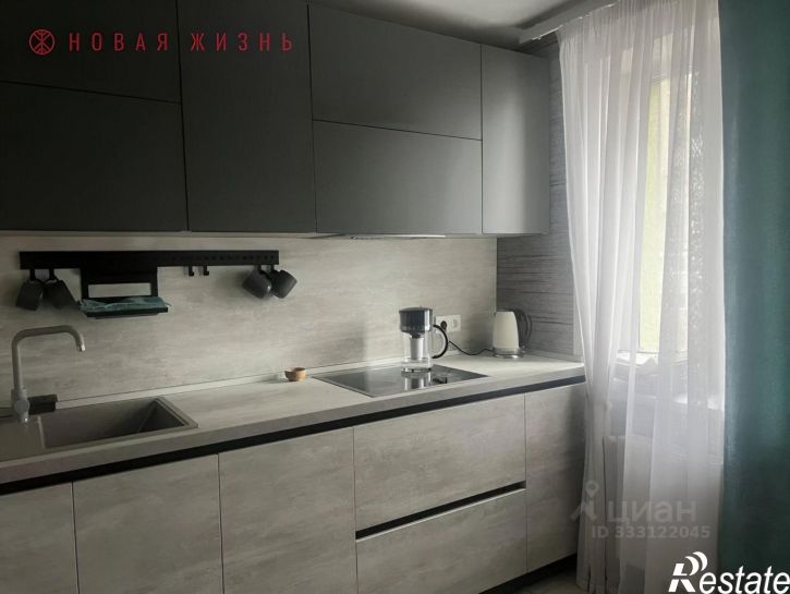 3-комн квартира Революционная улица, 101Б,  д. 101Б