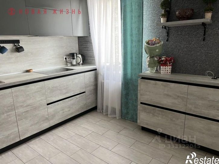 3-комн квартира Революционная улица, 101Б,  д. 101Б