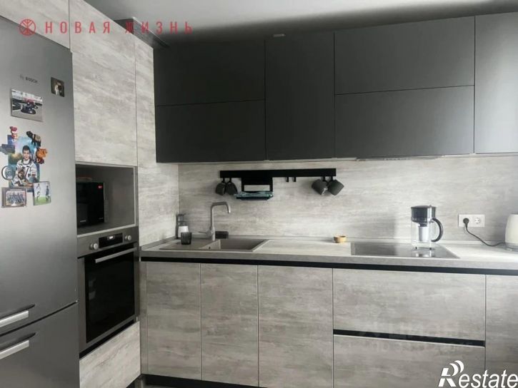 3-комн квартира Революционная улица, 101Б,  д. 101Б