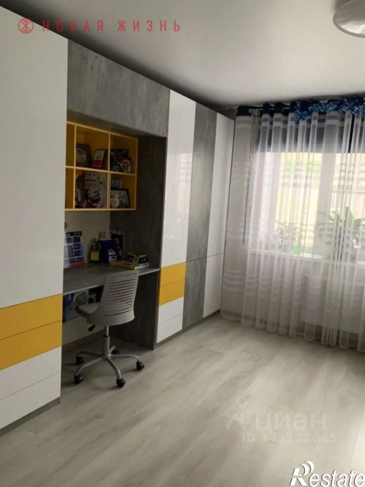 3-комн квартира Революционная улица, 101Б,  д. 101Б