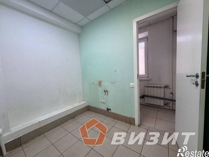 Торговое помещение Ново-Садовая улица, 25