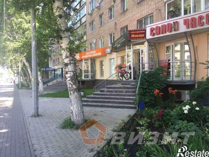 Торговое помещение Ново-Садовая улица, 25