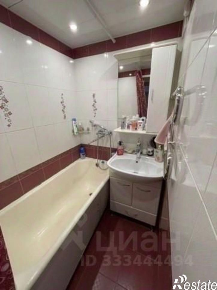 2-комн квартира улица Силина, 17,  д. 17