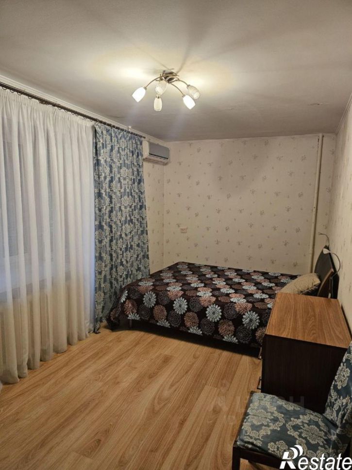 2-комн квартира Молодогвардейская улица, 240,  д. 240
