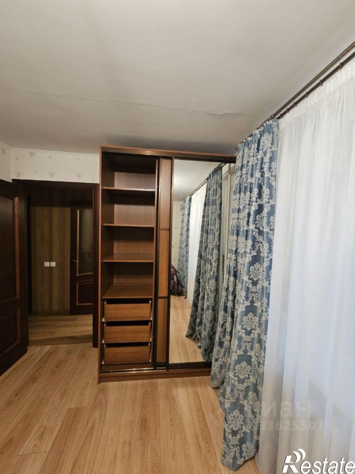 2-комн квартира Молодогвардейская улица, 240,  д. 240