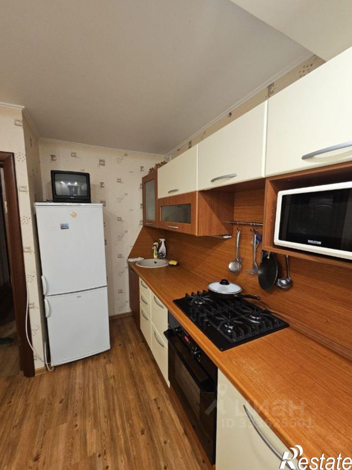 2-комн квартира Молодогвардейская улица, 240,  д. 240