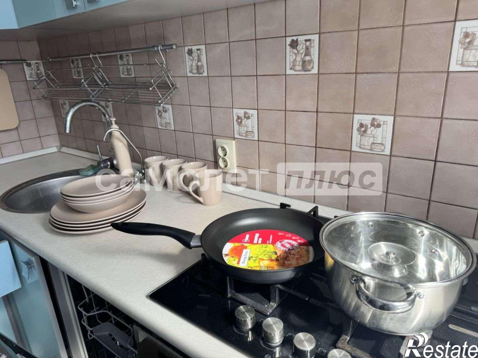 Сдать квартиру за 55 000 рублей на Полевая улица, 3