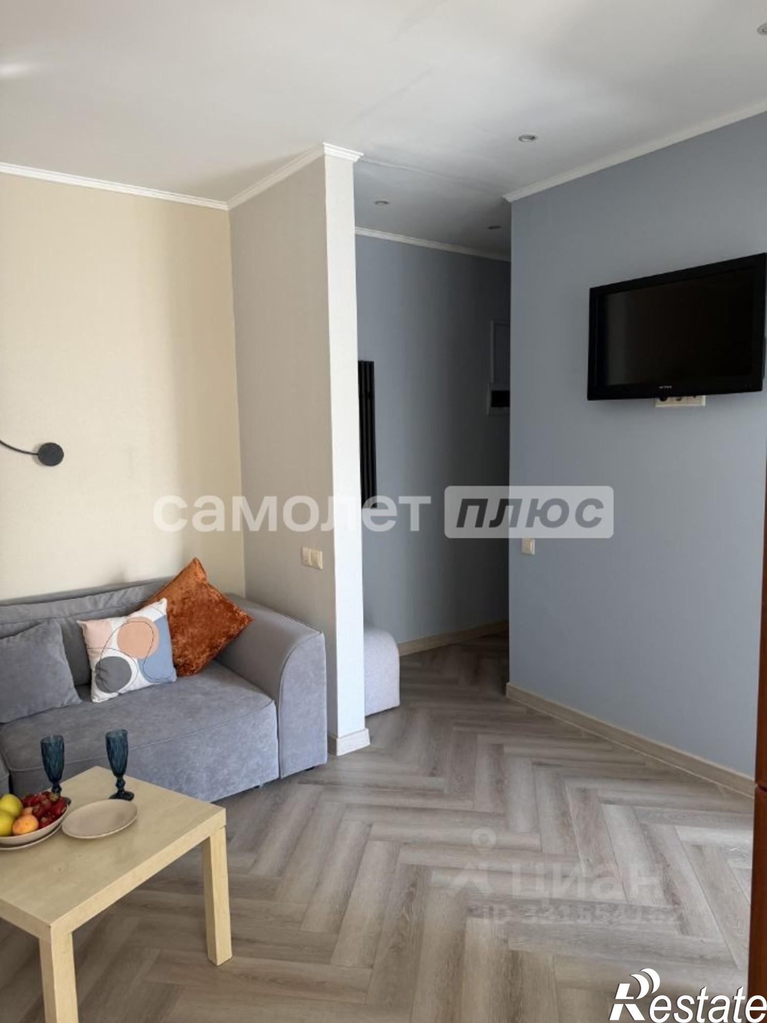 Сдать квартиру за 55 000 рублей на Полевая улица, 3