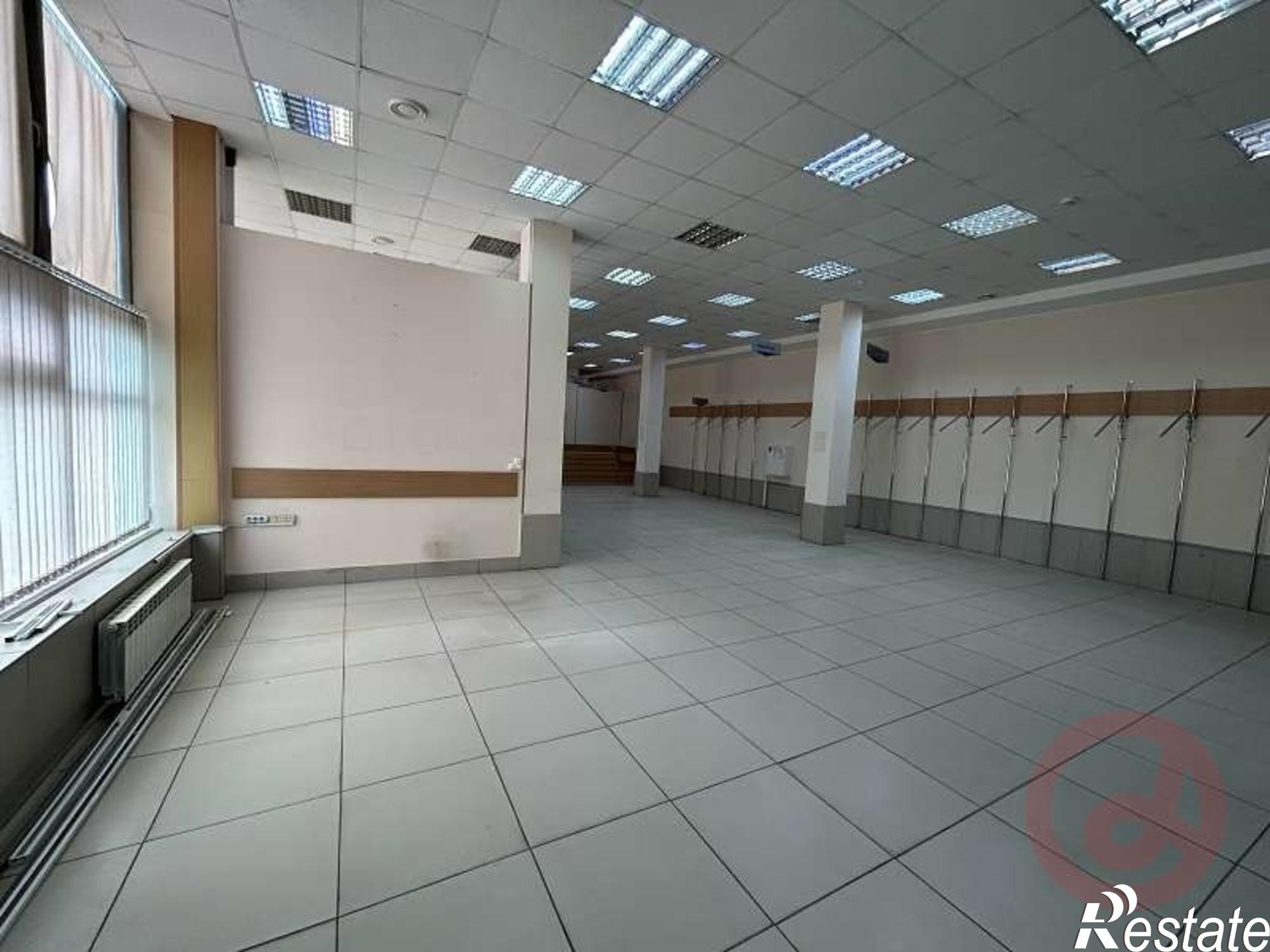 Сдать торговое помещение за 400 000 рублей на Стара-Загора улица, 130
