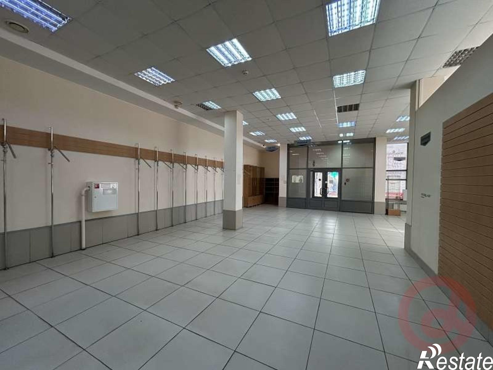 Сдать торговое помещение за 400 000 рублей на Стара-Загора улица, 130
