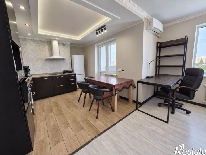 3-комн квартира Врубеля улица, 17