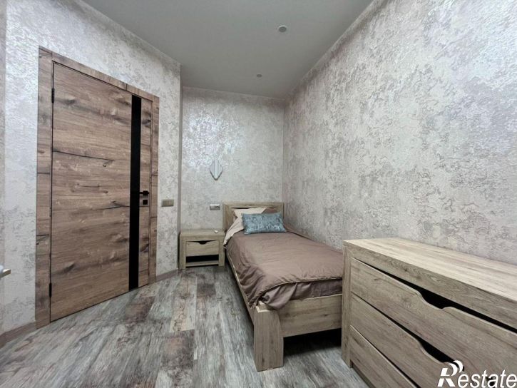 2-комн квартира Гая улица, 22