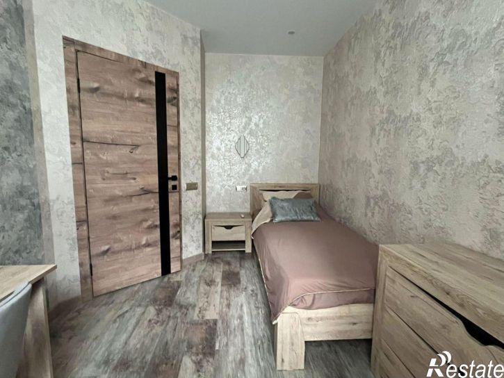 2-комн квартира Гая улица, 22