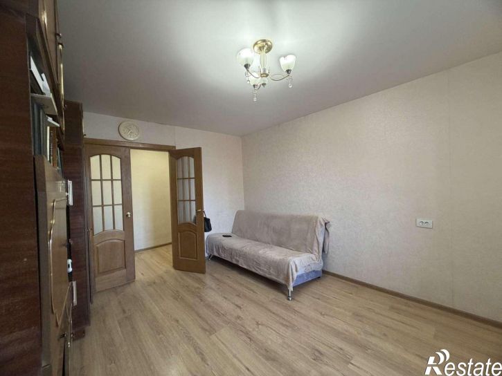 4-комн квартира Авроры улица, 68