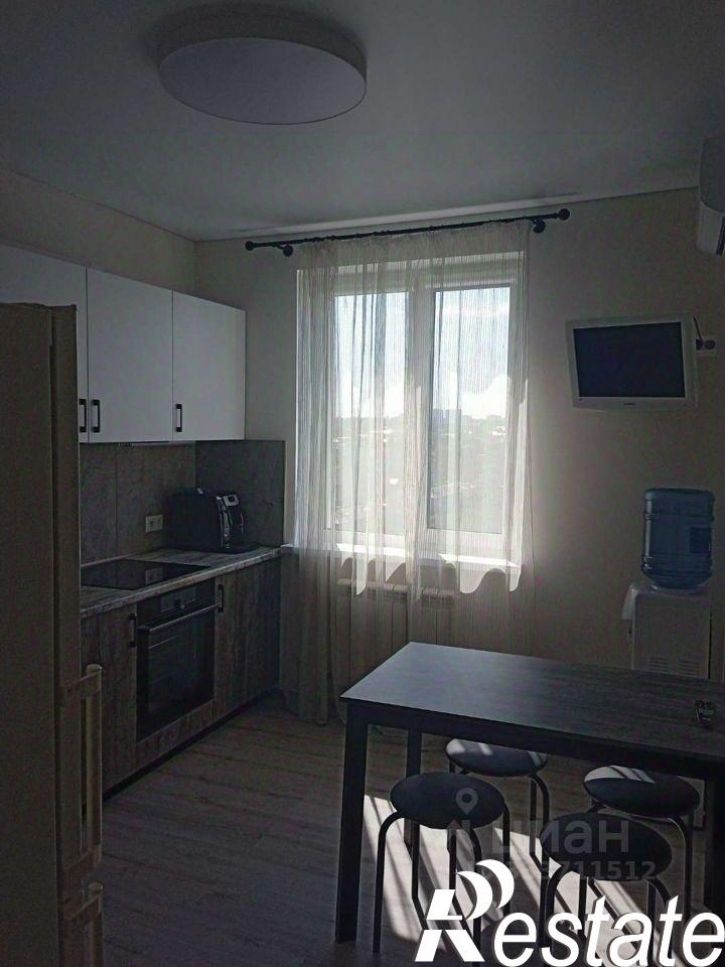 2-комн квартира улица Луначарского, 5,  д. 5
