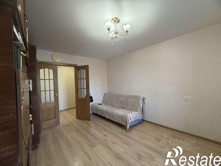 4-комн квартира улица Авроры, 68,  д. 68