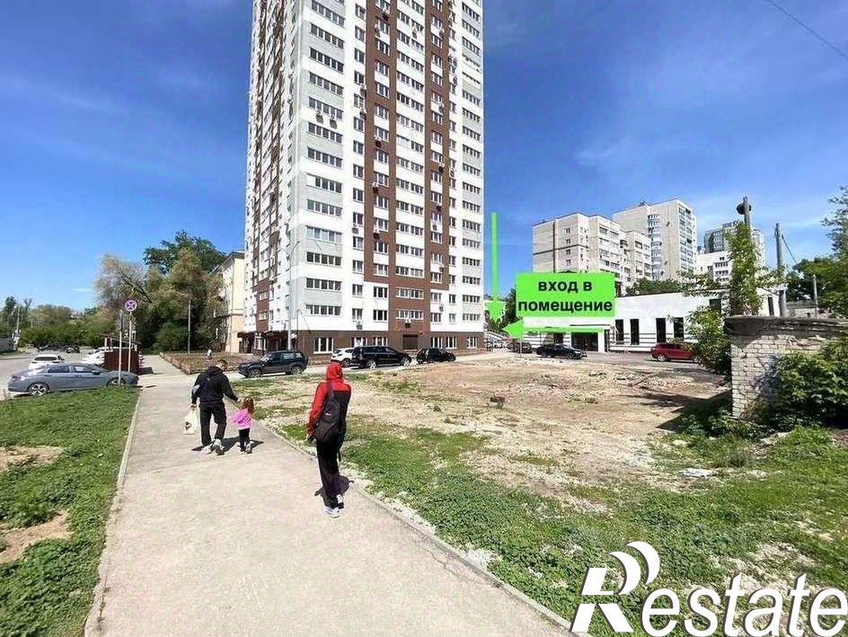 Сдать торговое помещение за 60 000 рублей на проспект Карла Маркса, 171