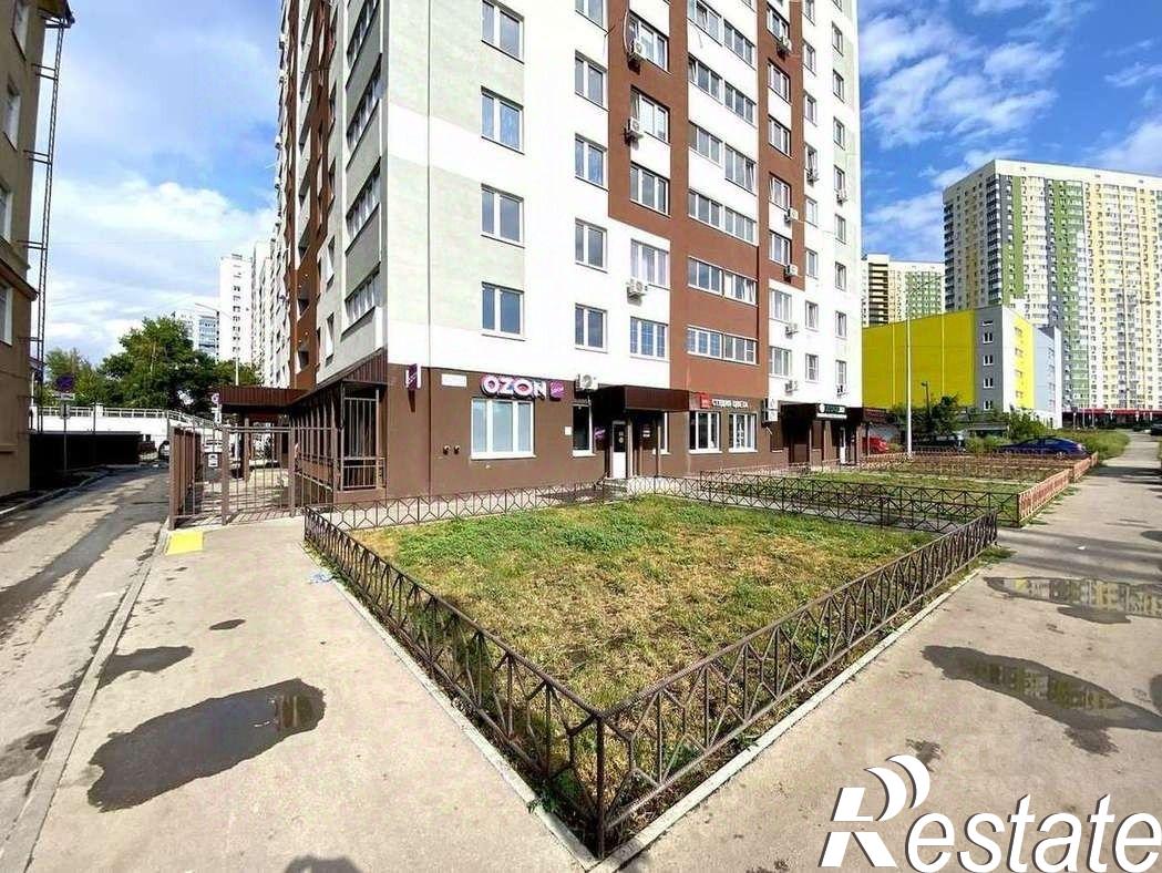 Сдать торговое помещение за 60 000 рублей на проспект Карла Маркса, 171