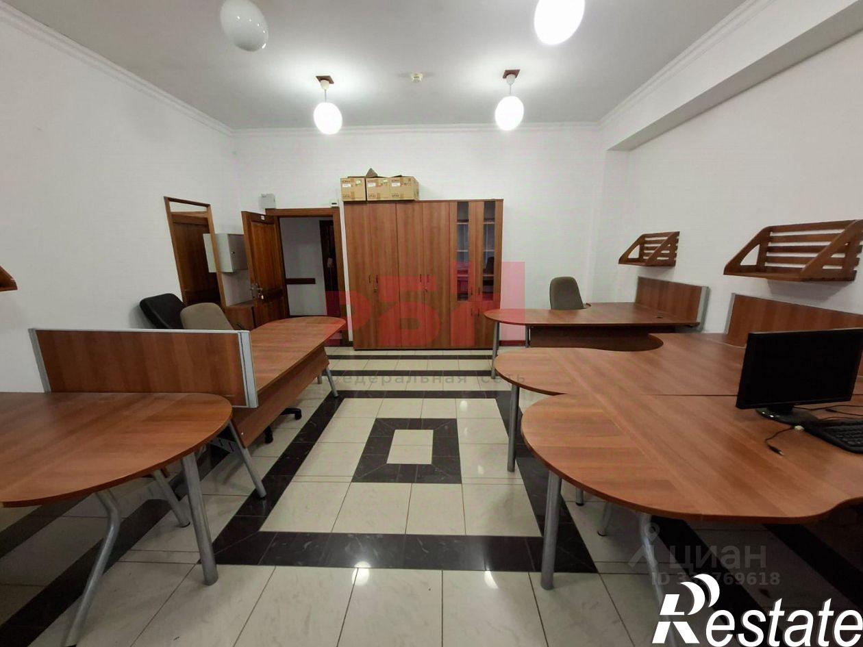 Сдать офис, помещение под офис за 51 400 рублей на проспект Кирова, 41А