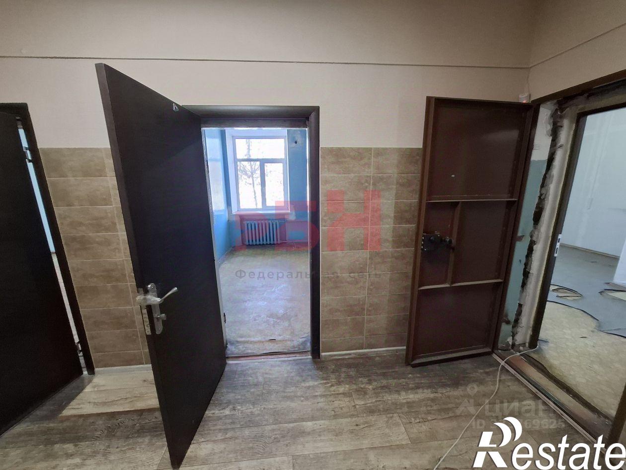 Сдать ОСЗ, отдельно стоящее здание за 250 000 рублей на Теннисная улица