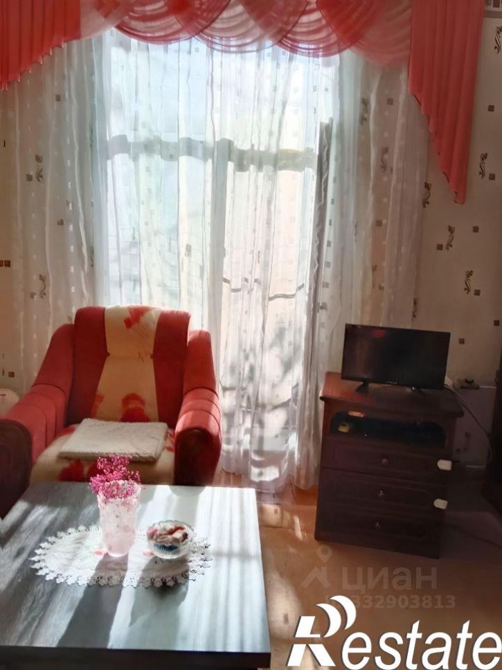 3-комн квартира улица Нефтяников, 10А,  д. 10А