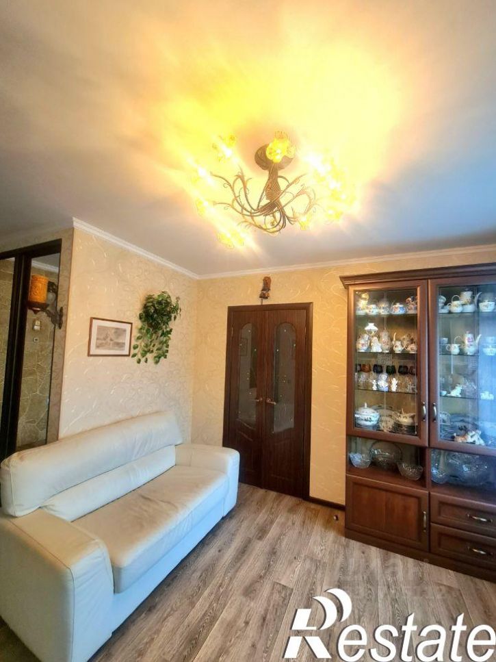 2-комн квартира улица Евгения Золотухина, 21,  д. 21