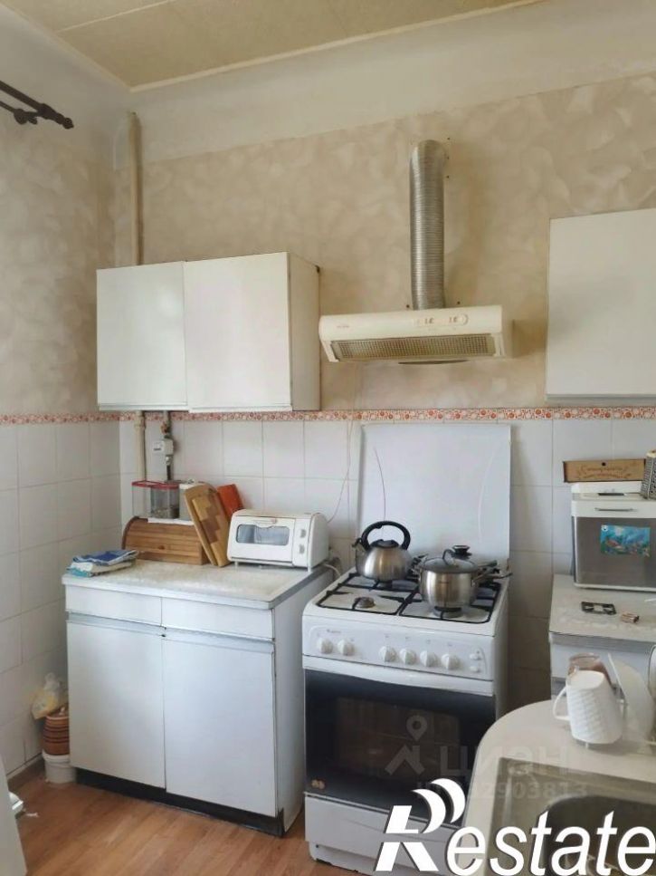 3-комн квартира улица Нефтяников, 10А,  д. 10А