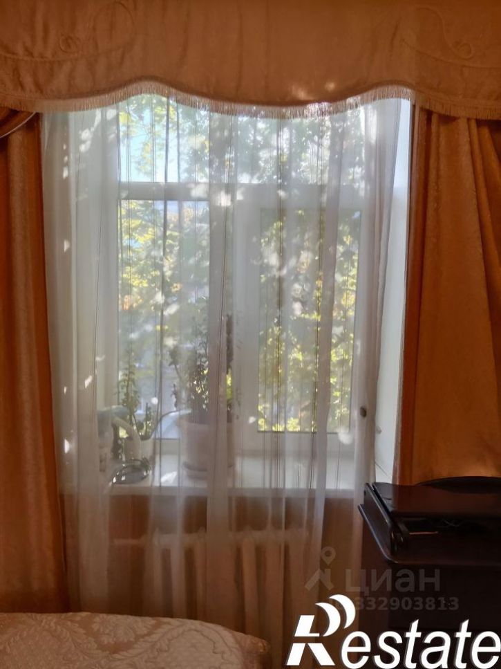 3-комн квартира улица Нефтяников, 10А,  д. 10А