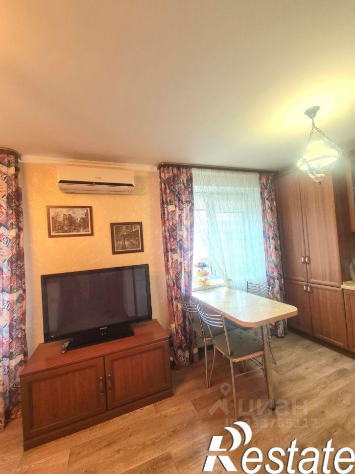 2-комн квартира улица Евгения Золотухина, 21,  д. 21