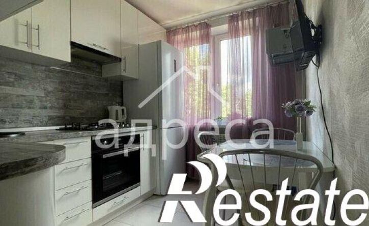 3-комн квартира улица Георгия Димитрова, 37,  д. 37