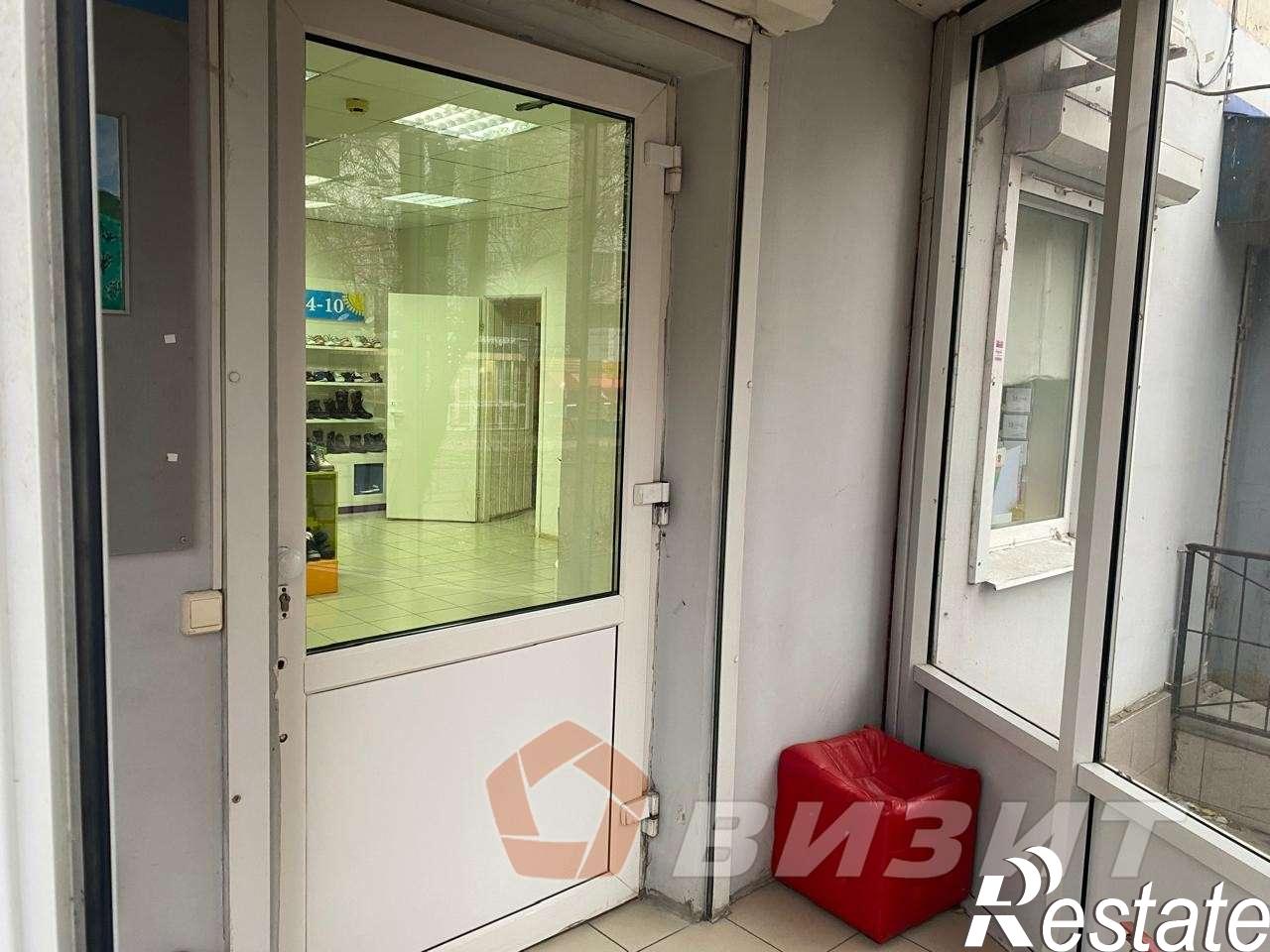 Сдать торговое помещение за 90 000 рублей на Ленина проспект, 2а