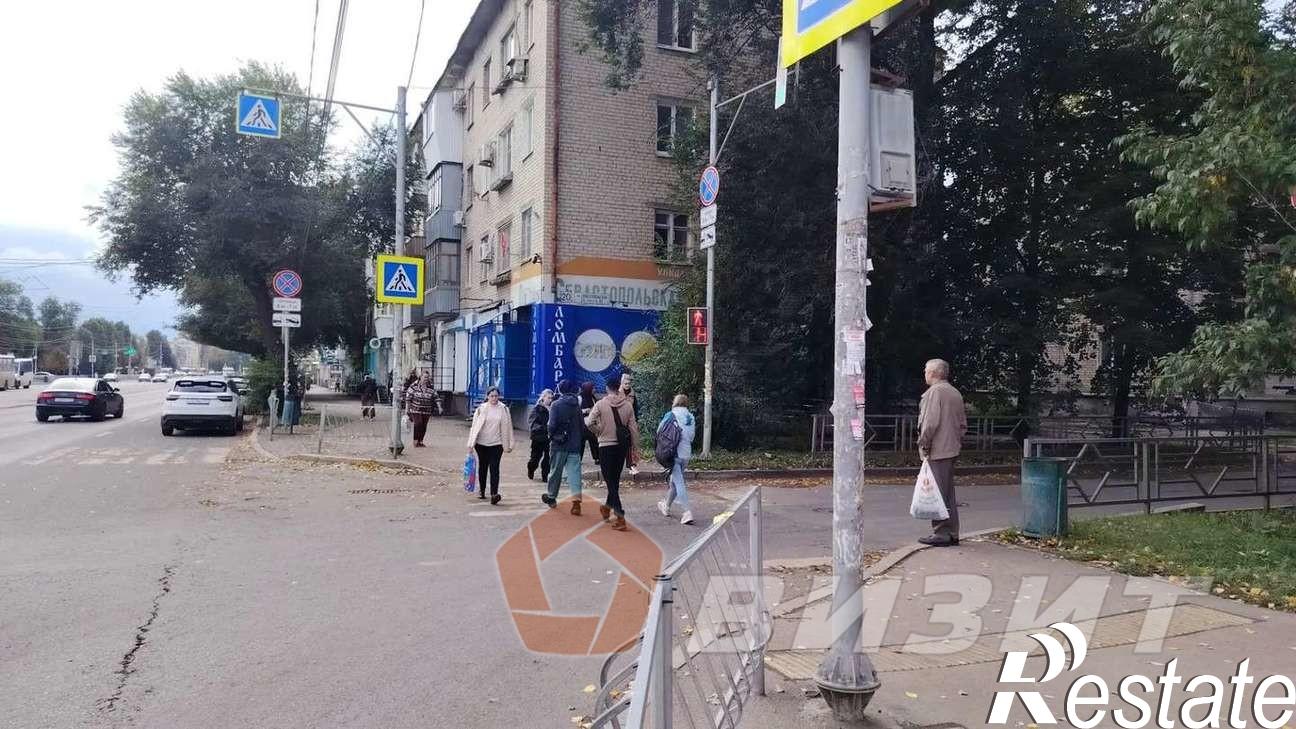 Купить торговое помещение за 11 700 000 рублей на Победы улица, 130
