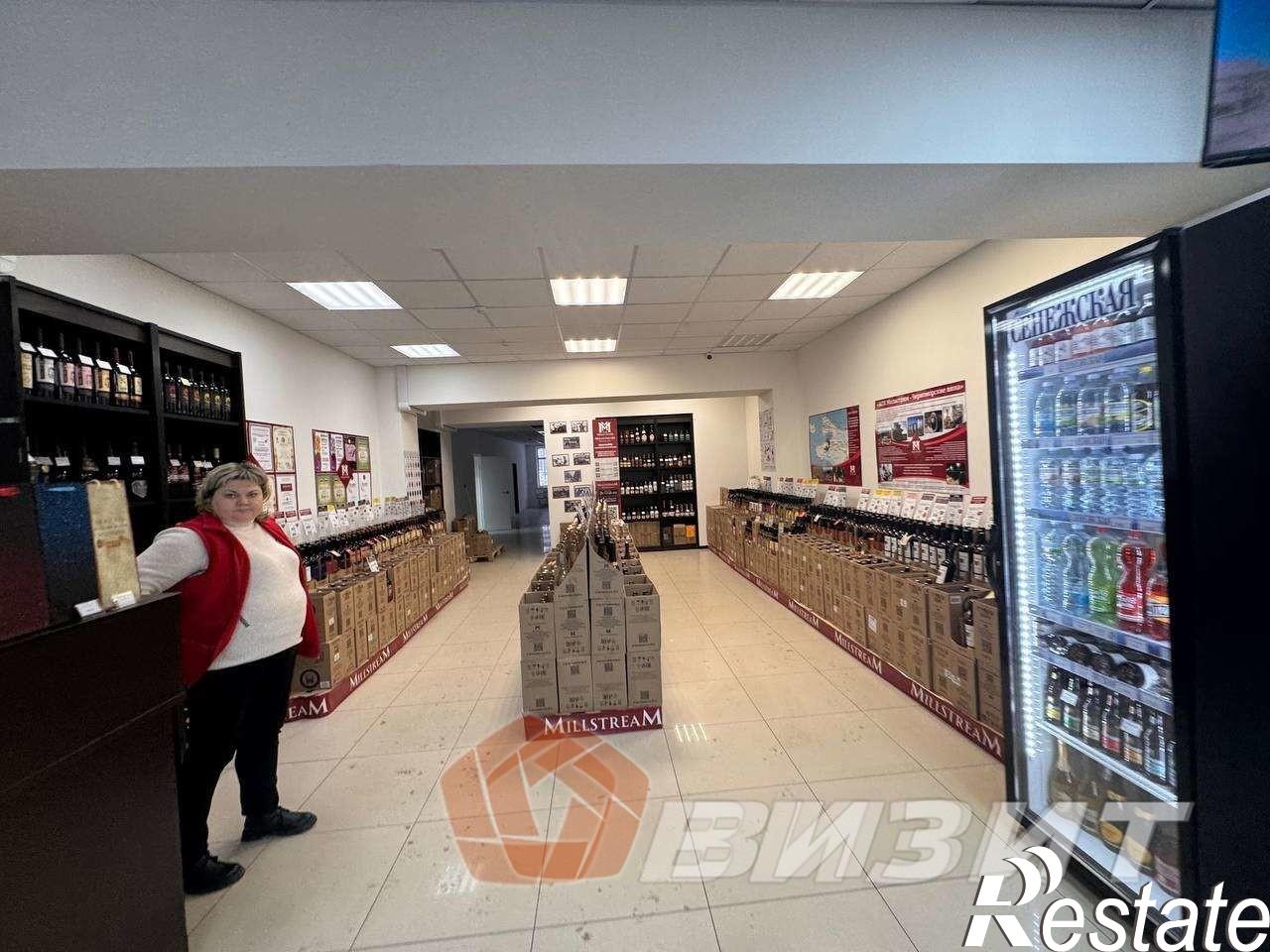 Купить торговое помещение за 28 500 000 рублей на Мориса Тореза улица, 13а