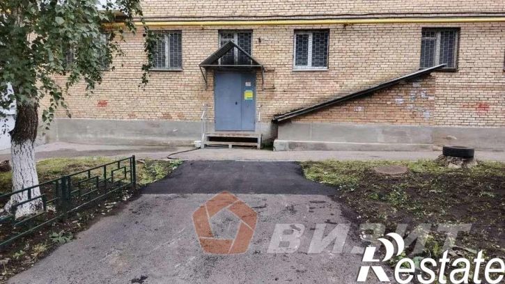 Торговое помещение Юных Пионеров проспект, 142