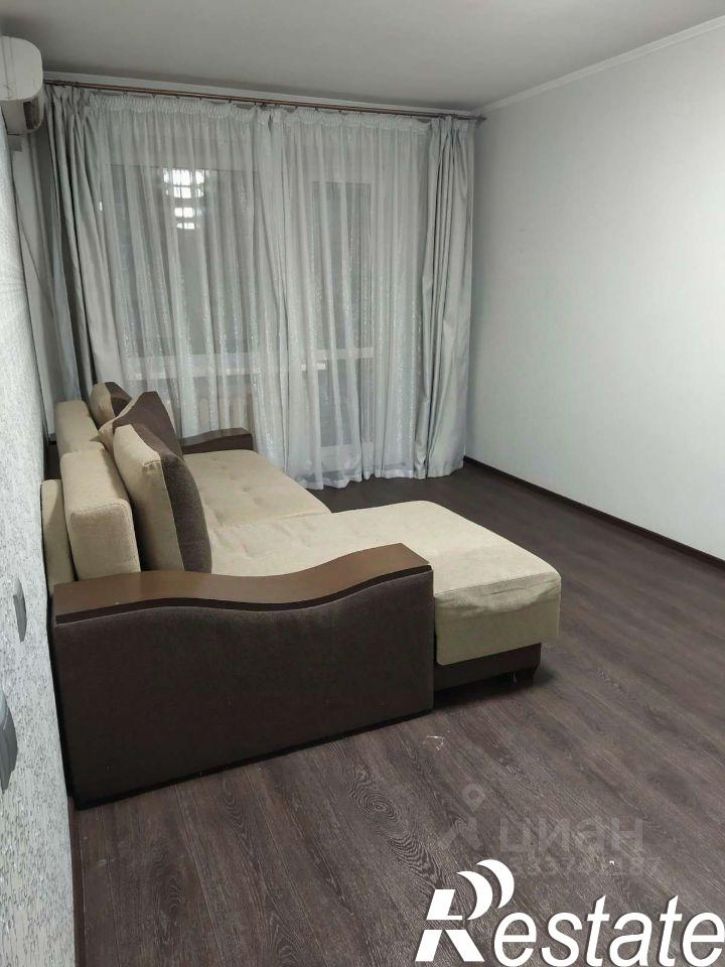1-комн квартира проспект Металлургов, 15,  д. 15