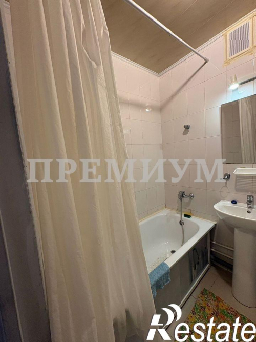 Продажа 1-комн квартиры Виталия Жалнина улица, 16