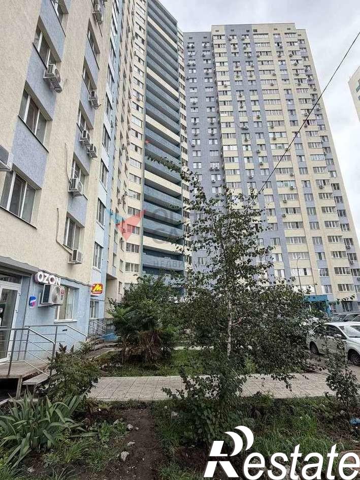 Купить квартиру за 5 150 000 рублей на Петра Алабина улица, 2