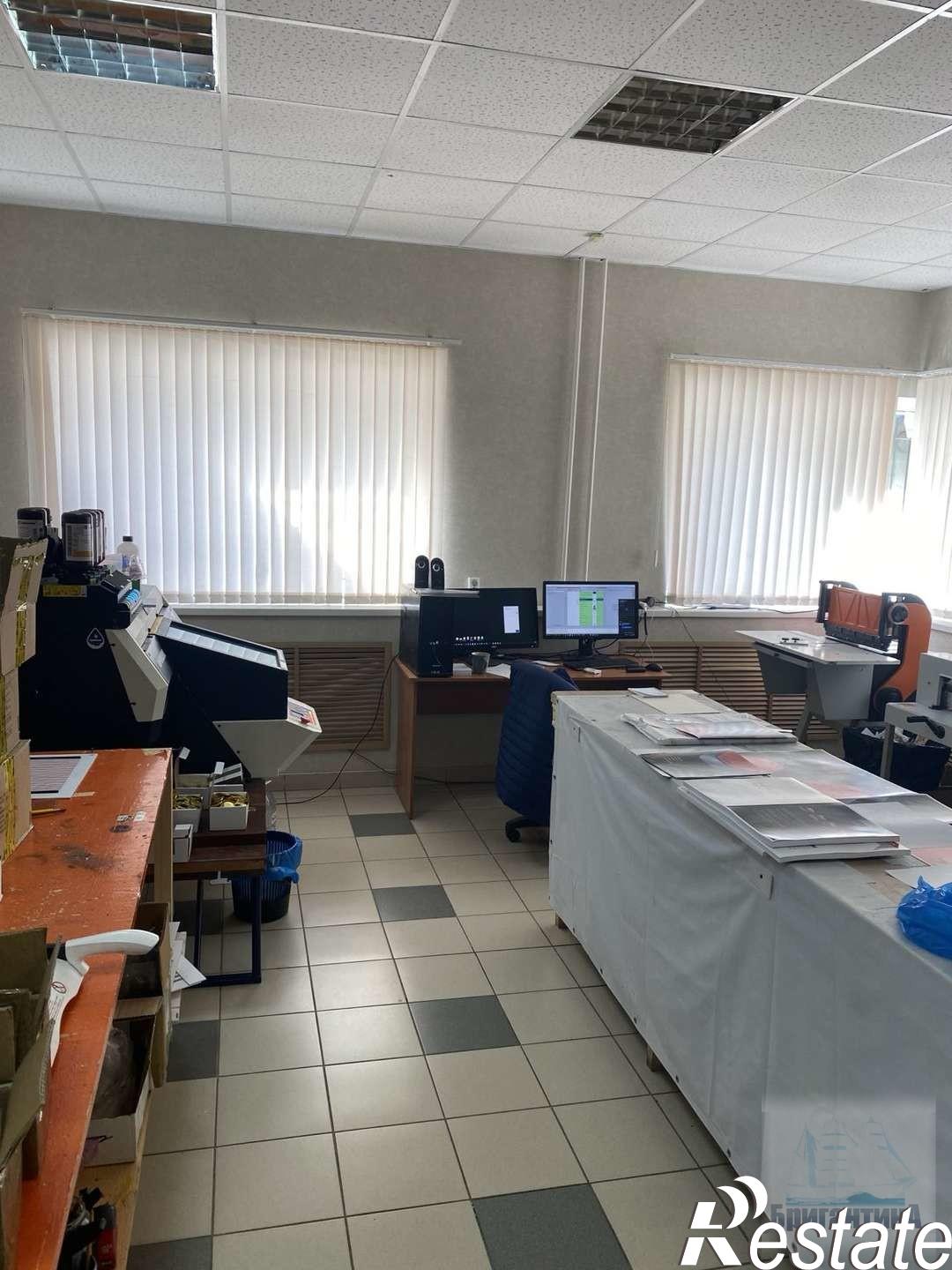 Купить офис, помещение под офис за 7 407 000 рублей на Революционная улица, 70к2