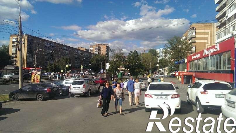 Сдать торговое помещение за 360 000 рублей на Ленина проспект, 3