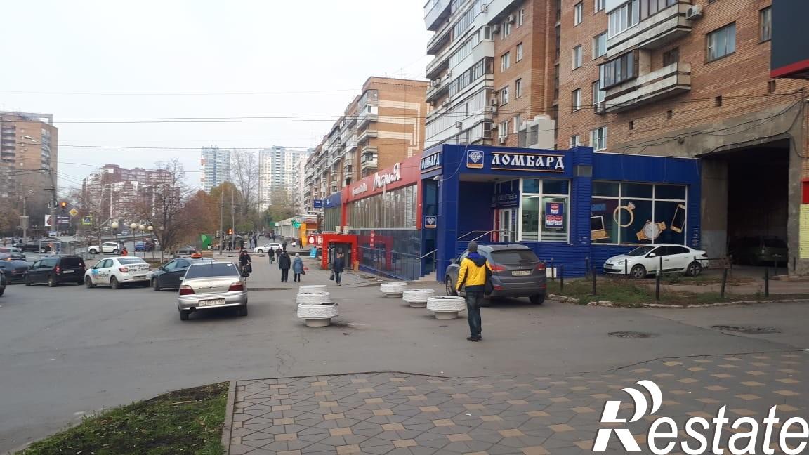 Сдать торговое помещение за 360 000 рублей на Ленина проспект, 3