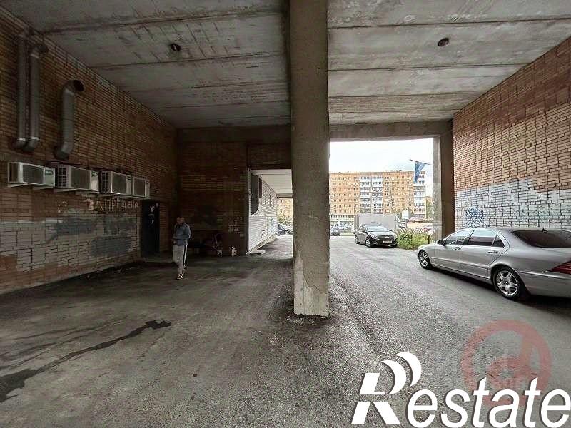 Сдать торговое помещение за 360 009 рублей на проспект Ленина, 3