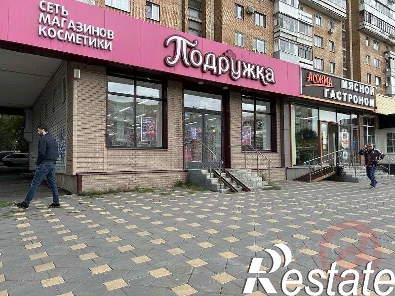 Сдать торговое помещение за 360 009 рублей на проспект Ленина, 3
