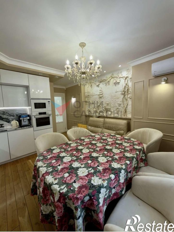 4-комн квартира Урицкого улица, 23