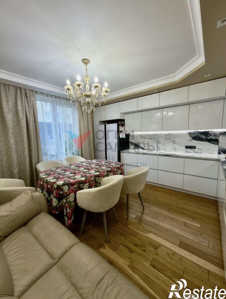 4-комн квартира Урицкого улица, 23