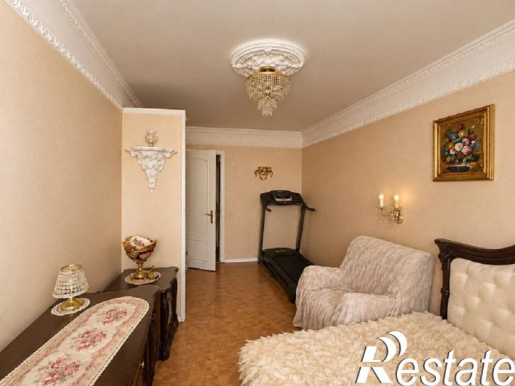 2-комн квартира Революционная улица, 77