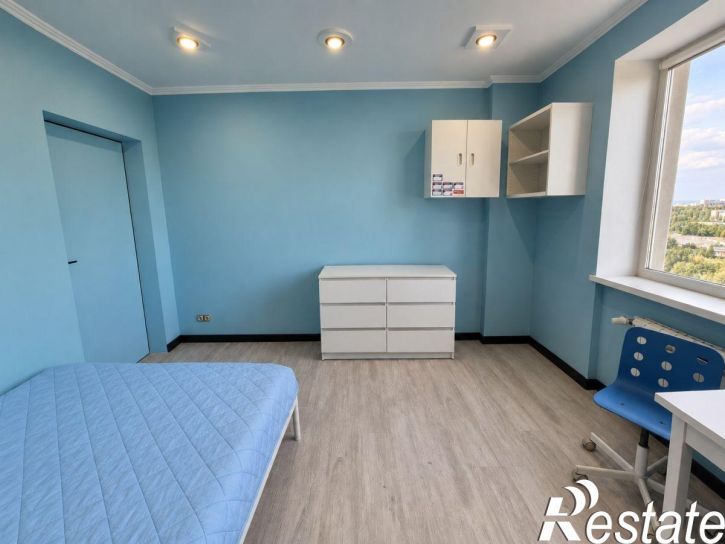 3-комн квартира Врубеля улица, 17