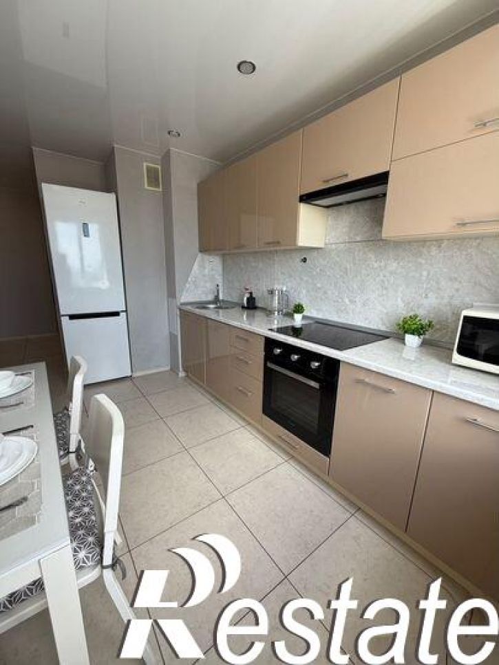 2-комн квартира Кирова улица, 322Ак6