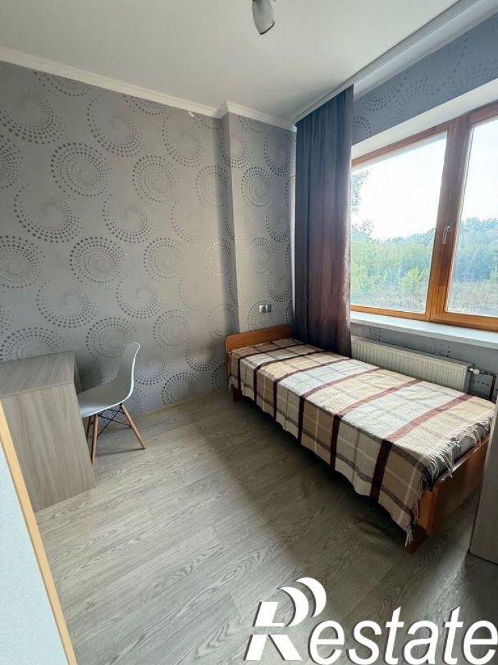 3-комн квартира Советской Армии улица, 238В