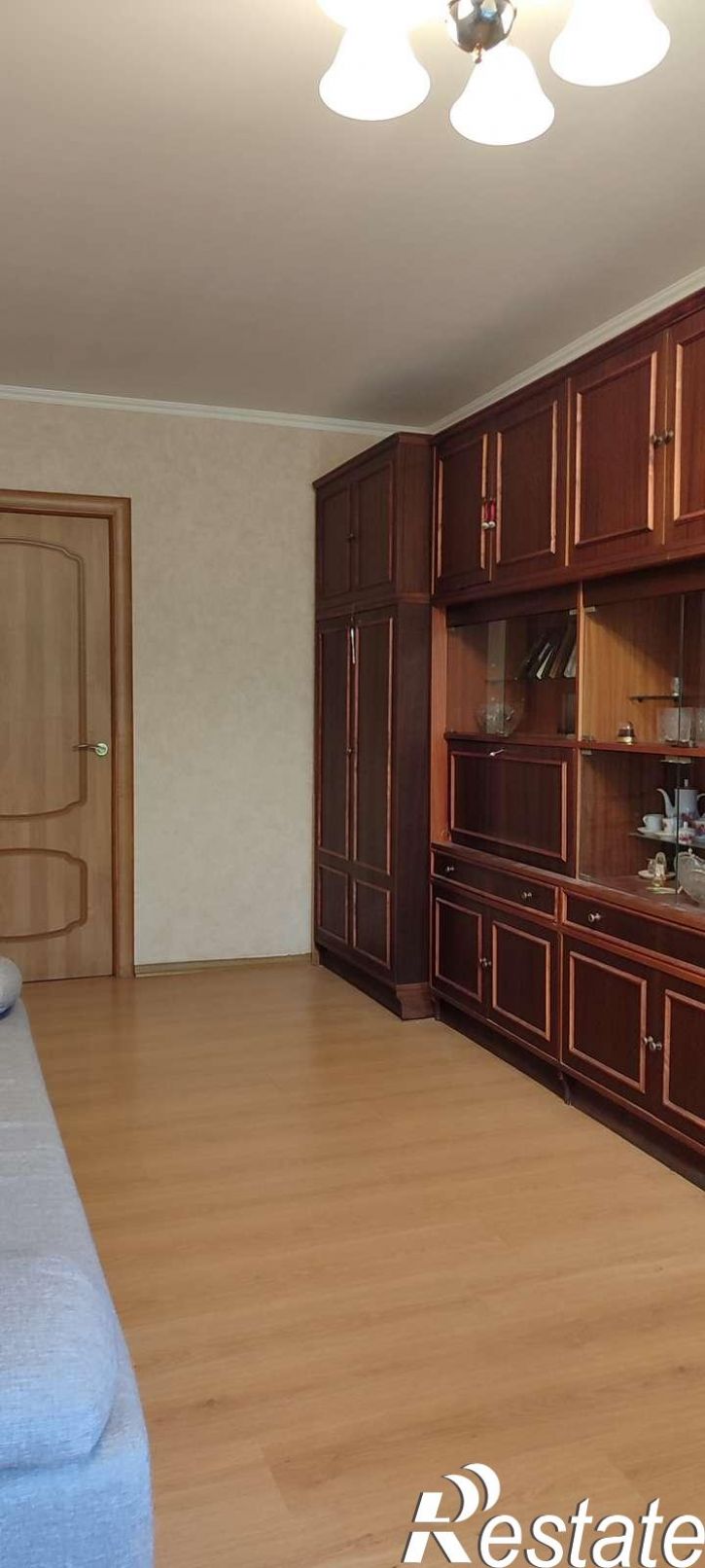 3-комн квартира Осипенко улица, 8